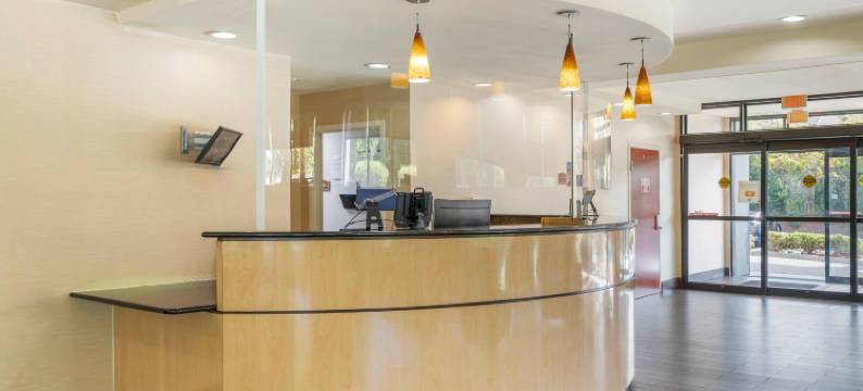 哥伦比亚东北-杰克逊堡舒适套房酒店(Comfort Suites Columbia Northeast - Fort Jackson)图片