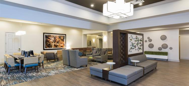 舒适草原科诺沙希尔顿逸林酒店(DoubleTree by Hilton Pleasant Prairie Kenosha)图片