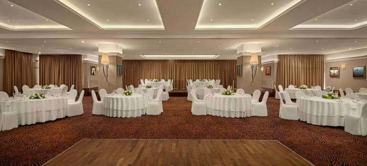 地中海海滩酒店(Mediterranean Beach Hotel)图片