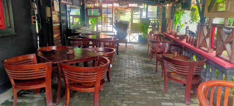 红多兹Plus苏民纳中心广场酒店(RedDoorz Plus Near Alun Alun Sumenep)图片