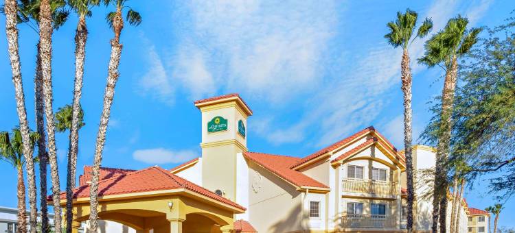 图森机场拉昆塔温德姆套房酒店(La Quinta Inn & Suites by Wyndham Tucson Airport)图片