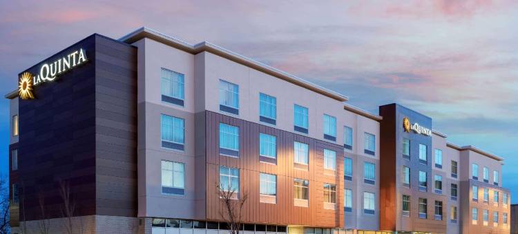 堪萨斯城灯塔山拉昆塔温德姆套房酒店(La Quinta Inn & Suites by Wyndham Kansas City Beacon Hill)图片
