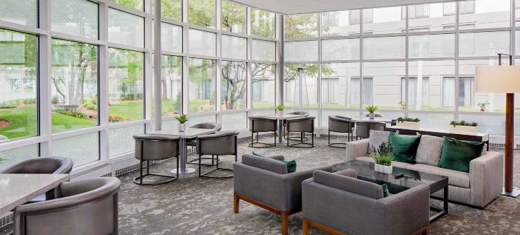 波士顿马尔伯勒希尔顿安泊套房酒店(Embassy Suites by Hilton Boston Marlborough)图片