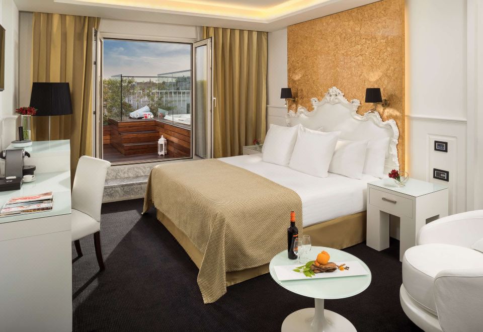 Hotel Colón Gran Meliá - the Leading Hotels of the World Hotel Overview