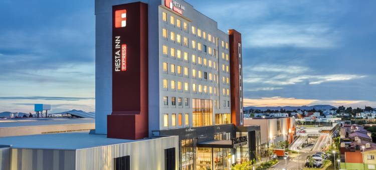 普埃布拉伊克斯普兰达嘉年华快捷酒店(Fiesta Inn Express Puebla Explanada)图片