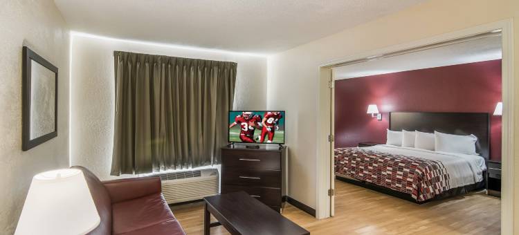 潘克拉东米尔顿红顶套房酒店(Red Roof Inn & Suites Pensacola East - Milton)图片