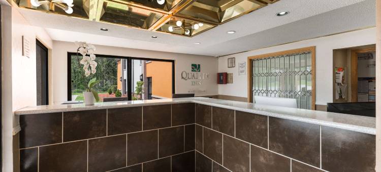 波蒂奇中央区的品质套房酒店(Quality Inn & Suites)图片