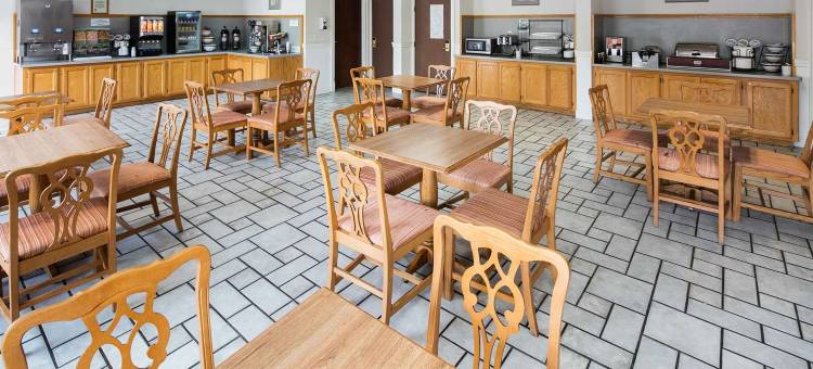 奥本红狮套房酒店(Red Lion Inn & Suites Auburn)图片