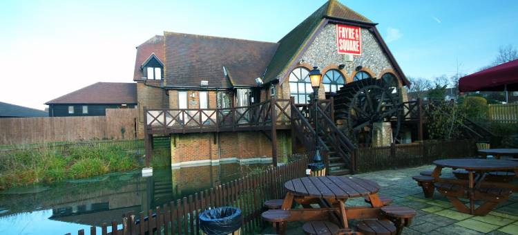 伊斯特本普瑞米尔酒店(Premier Inn Eastbourne)图片