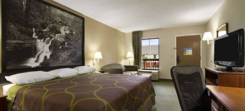 卡尔霍恩速8酒店(Super 8 by Wyndham Calhoun)图片