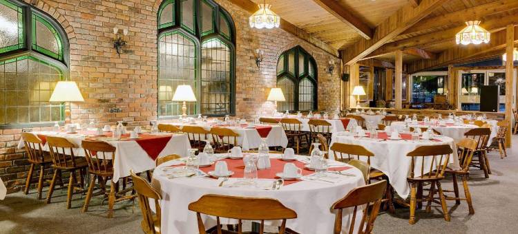 加纳诺克省旅馆华美达酒店(Ramada Provincial Inn 1000 Islands/Gananoque)图片