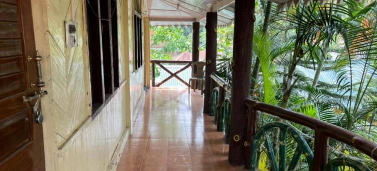拉塔古里戈鲁姆戈绿金度假村(Goroomgo Green Gold Resort Lataguri)图片