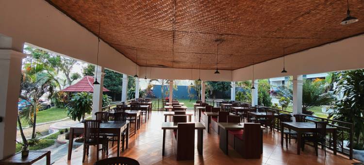 Nirvana Hotel Tetebatu图片