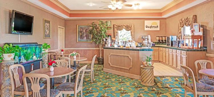 奥西奥拉戴斯套房酒店(Days Inn & Suites by Wyndham Osceola AR)图片