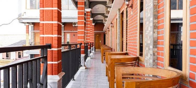 金巴兰邦顿冈市场附近瑞德多兹酒店(RedDoorz Near Jimbaran Market Bandungan)图片