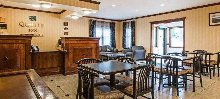 格伦福尔斯-昆斯伯里伊克诺旅馆(Econo Lodge Glens Falls - Lake George)图片