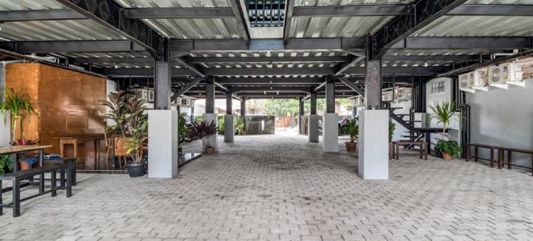 红多兹伊斯兰酒店-巴巴丹巴鲁贾卡尔(RedDoorz Syariah @ Babadan Baru Jakal)图片