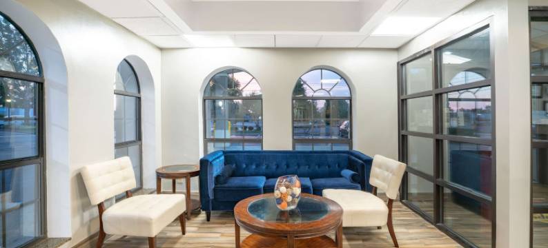 莫温斯伯勒速8酒店(Super 8 by Wyndham Murfreesboro)图片