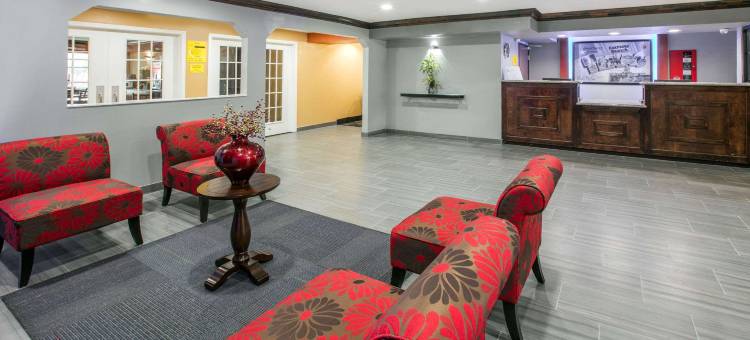 法莫斯-北达拉斯速8酒店(Super 8 by Wyndham Farmers Branch/North Dallas)图片