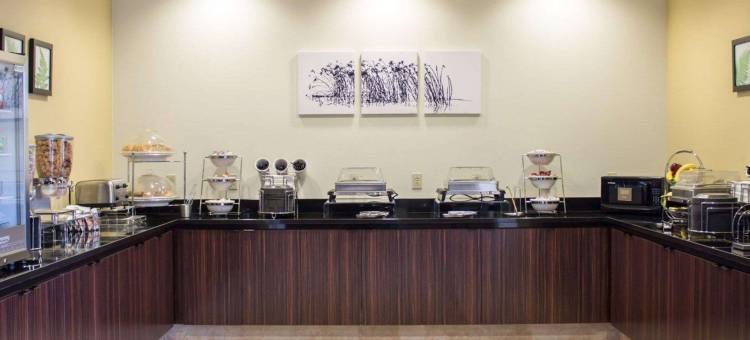 舒眠套房酒店芒兹维尔 - 惠灵(Sleep Inn & Suites Moundsville - Wheeling)图片