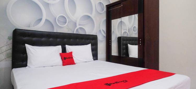 马格朗红多兹格利亚布根维尔(RedDoorz @ Griya Bougenville Magelang)图片