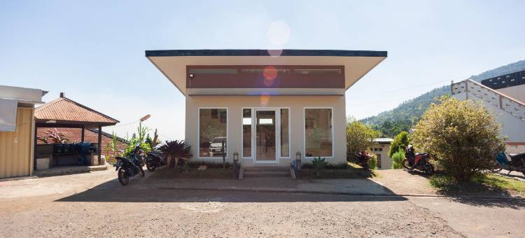 Urbanview Resort Adang Zecky Cisarua Puncak by RedDoorz图片