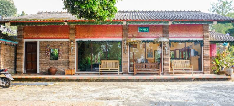 红多兹酒店-近科彭STAB塞伦德拉(RedDoorz Near Stab Syailendra Kopeng)图片