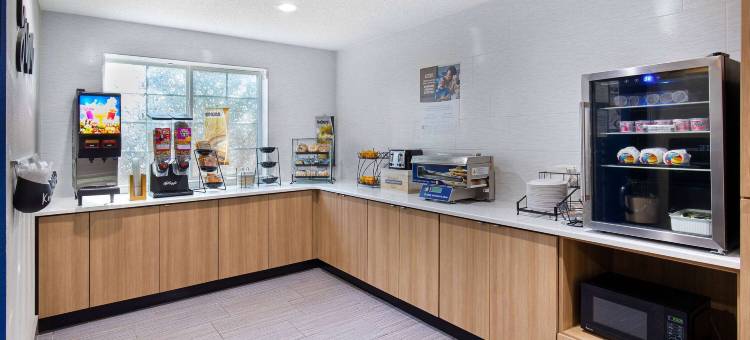 北哥伦布温德姆麦客达套房酒店(Microtel Inn & Suites by Wyndham Columbus North)图片