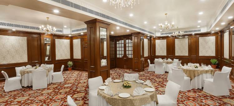 拉普诶斯珀尔提克萨罗瓦尔酒店(La Place Sarovar Portico Lucknow)图片