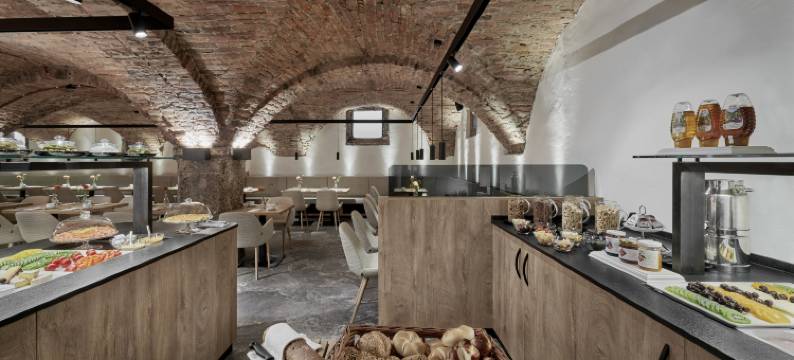 施沃泽阿德勒因斯布鲁克酒店(Hotel Schwarzer Adler Innsbruck)图片