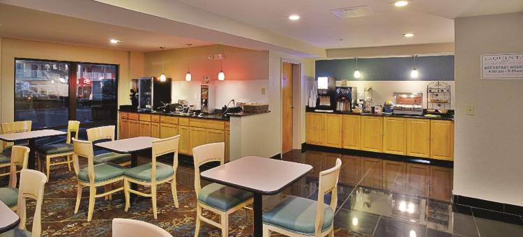 北默特尔比奇拉昆塔温德姆酒店(La Quinta Inn by Wyndham North Myrtle Beach)图片