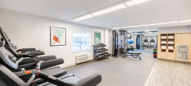 泽西市索尼斯塔简单套房酒店(Sonesta Simply Suites Jersey City)图片