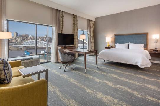 肯塔基辛辛那提新港欢朋套房汽车旅馆(Hampton Inn and Suites Newport/Cincinnati)