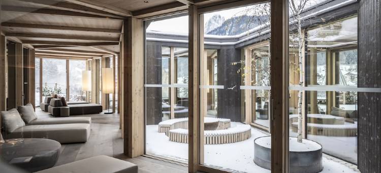 多洛米蒂阿德勒水疗度假村(Adler Spa Resort Dolomiti)图片