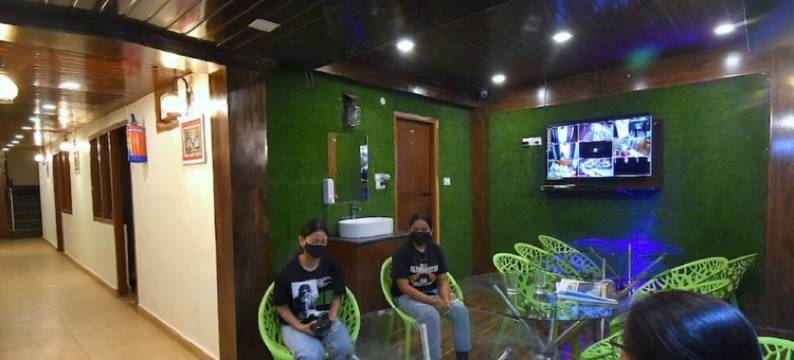 Goroomgo Naini R R Residency Near Mall Road Nainital图片