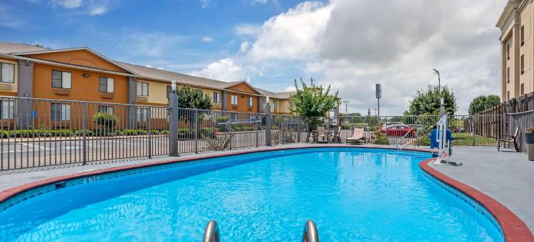 坎通贝斯特韦斯特酒店(Best Western Canton Inn)图片