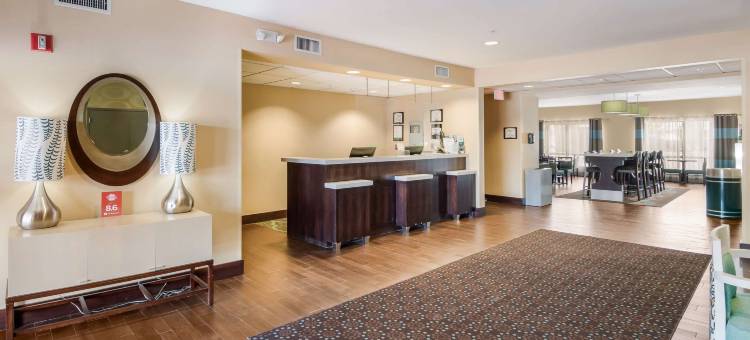 昆西 - 市中心凯艺套房酒店(Quality Inn & Suites Quincy - Downtown)图片