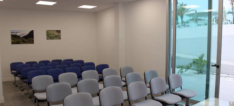 杜纳戈夫 LIVVO 套房酒店(Hotel LIVVO Dunagolf Suites)图片