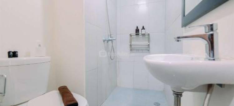 Homey and Restful Studio Royal Sentul Park Apartment By Travelio图片
