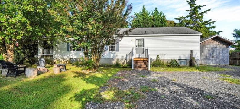 Captain's Cottage- Walking distance to beach, 10 Mins to DE Turf图片