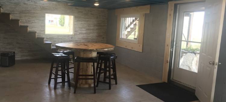 Rose Lake,  Cottage with Pontoon, Coldwater, Michigan (aka Lake of the Woods)图片