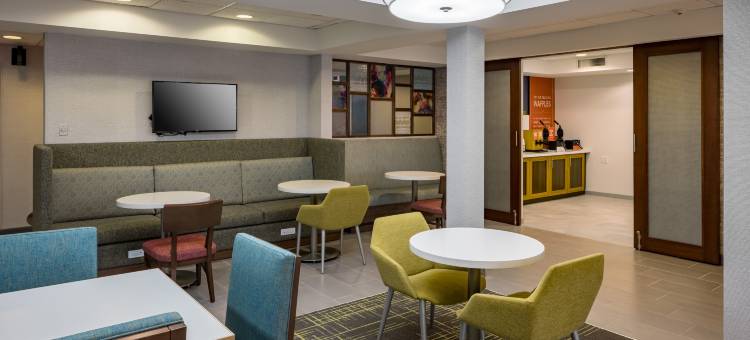 本顿维尔—罗吉斯欢朋酒店(Hampton Inn Bentonville/Rogers)图片