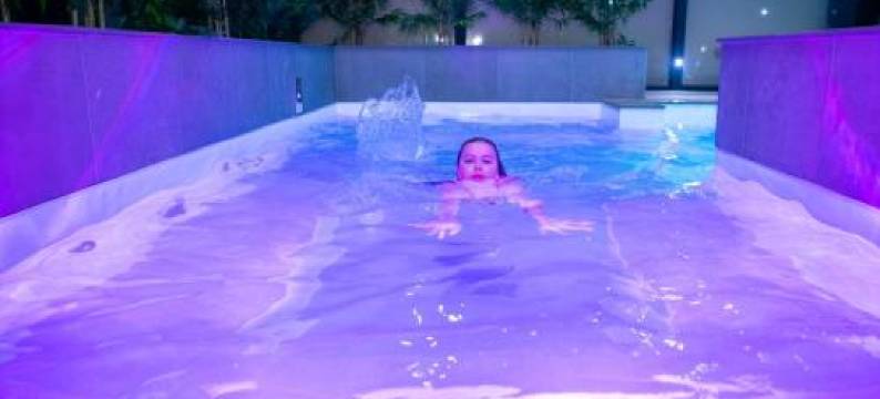 卡洛林斯露营酒店(Camping les Carolins - 4 étoiles)图片