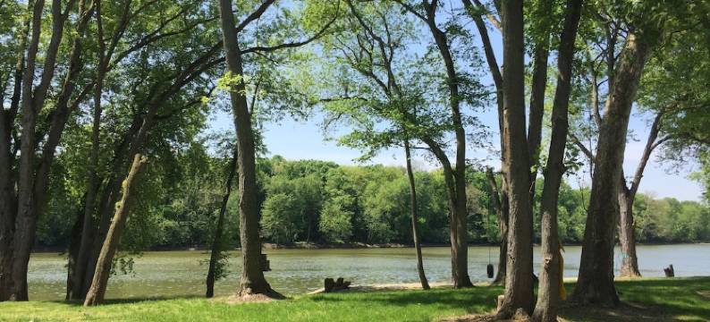 Romantic Riverfront Cabins on the Wabash River图片
