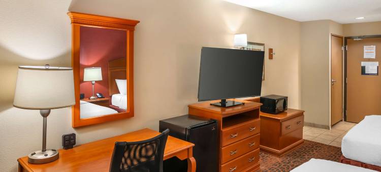 贝斯特韦斯特圣路易斯费尔维尤高地酒店(Best Western St. Louis Fairview Heights)图片