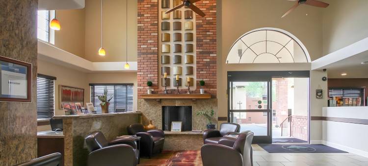 格林豪泰费拉格尔斯塔夫酒店(GreenTree Inn Flagstaff)图片