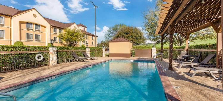 路易斯维尔科佩尔贝斯特韦斯特优质酒店(Best Western Plus Lewisville Flower Mound)图片