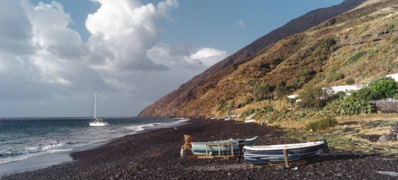欧斯蒂纳酒店(Hotel Ossidiana Stromboli Center)图片