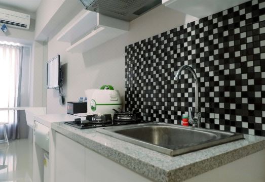 Studio Apartment Connected to Mall at Supermall MansionHotel Overview