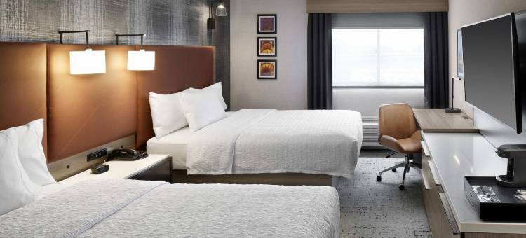纽瓦克机场希尔顿欢朋酒店(Hampton Inn by Hilton Newark Airport)图片